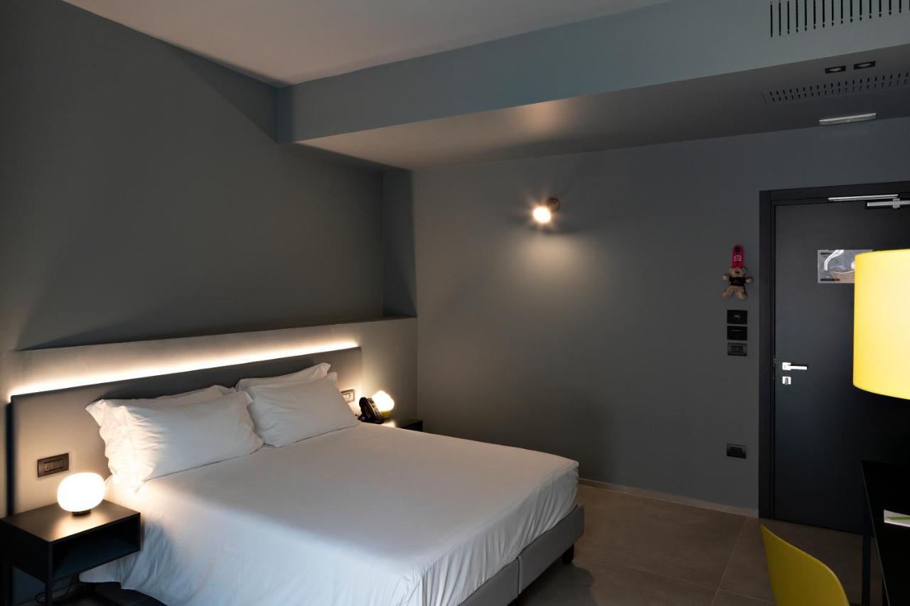 Arryvo Hotel Лечче Екстер'єр фото